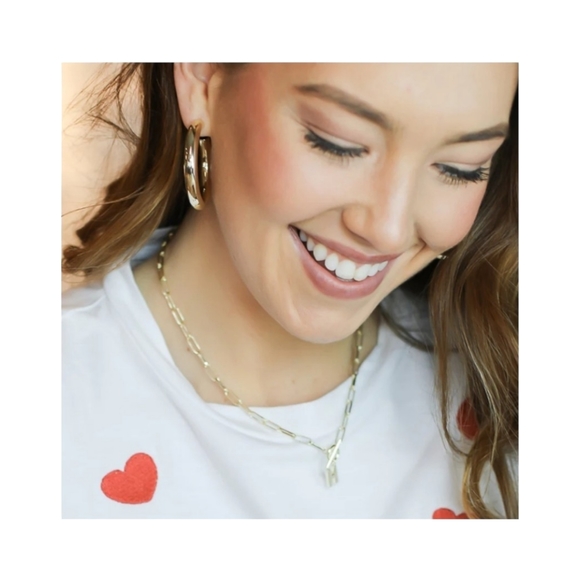 Natalie Wood Designs Toggle Initial Neclace in Silver: In Initial "P" - Picture 5 of 5